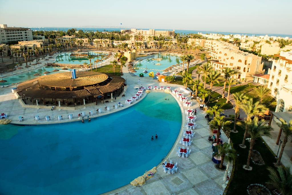 Отель Royal Lagoons Resort & Aqua Park 5